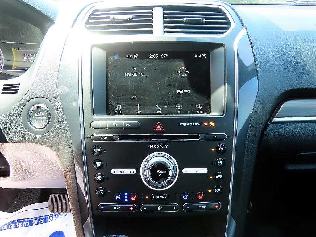 Ford Explorer - Vista 12