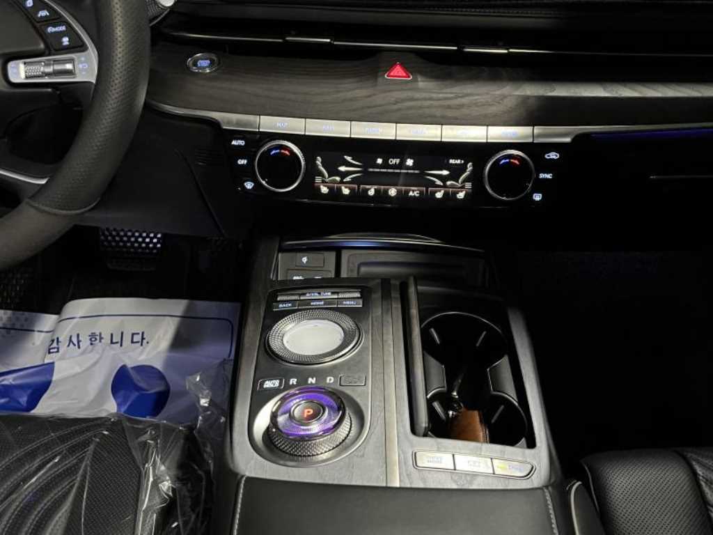 Genesis G80 - Vista 10
