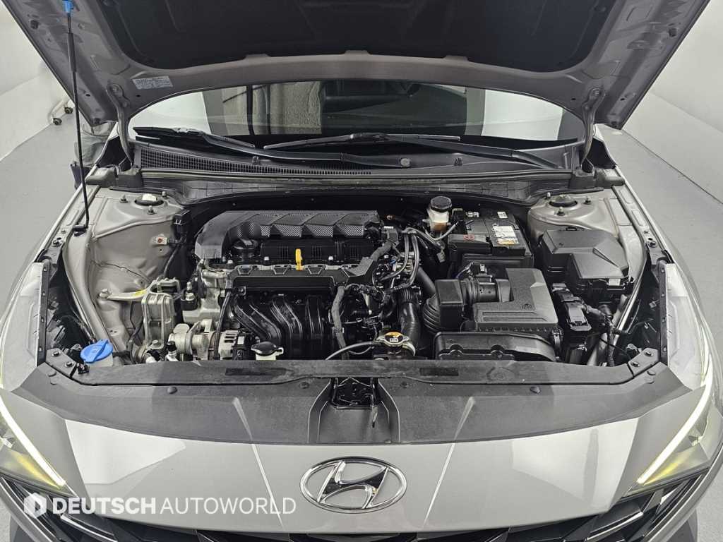 HYUNDAI Avante - Vista 6