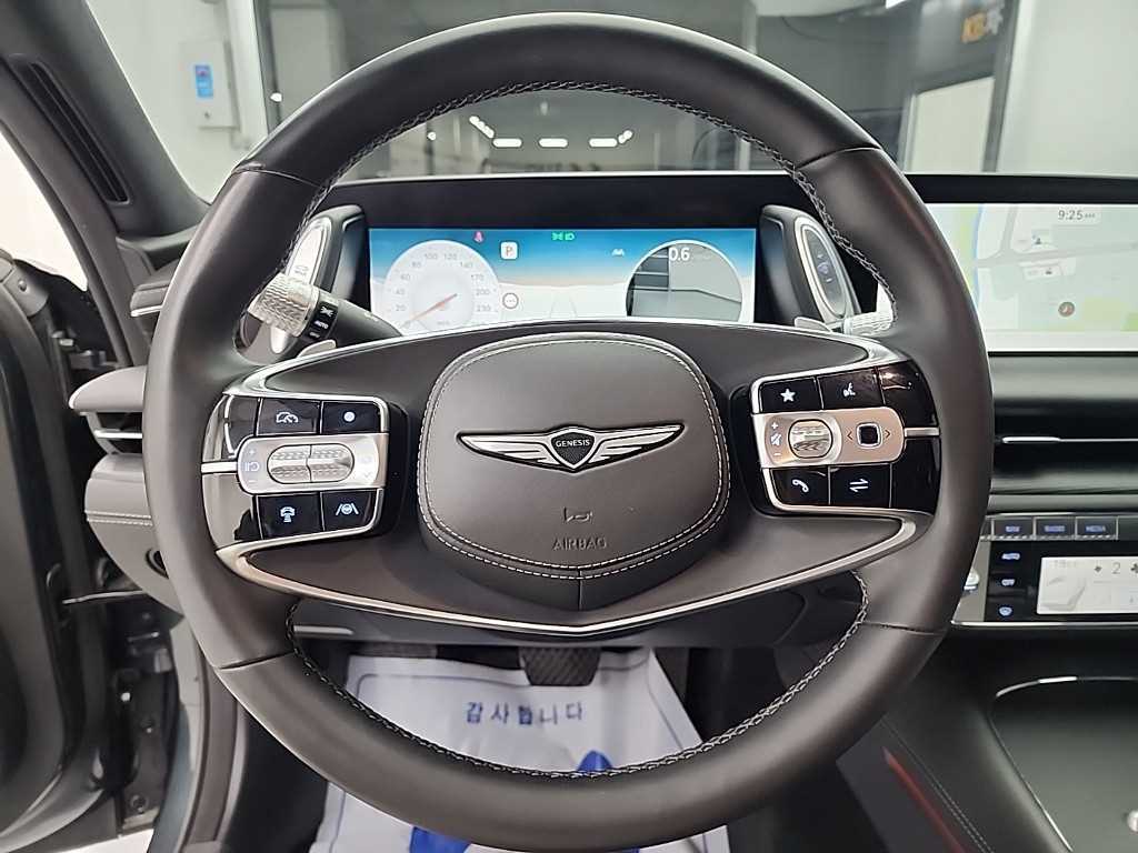 Genesis G90 - Vista 9