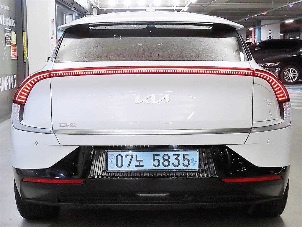 KIA EV6 - Vista 5