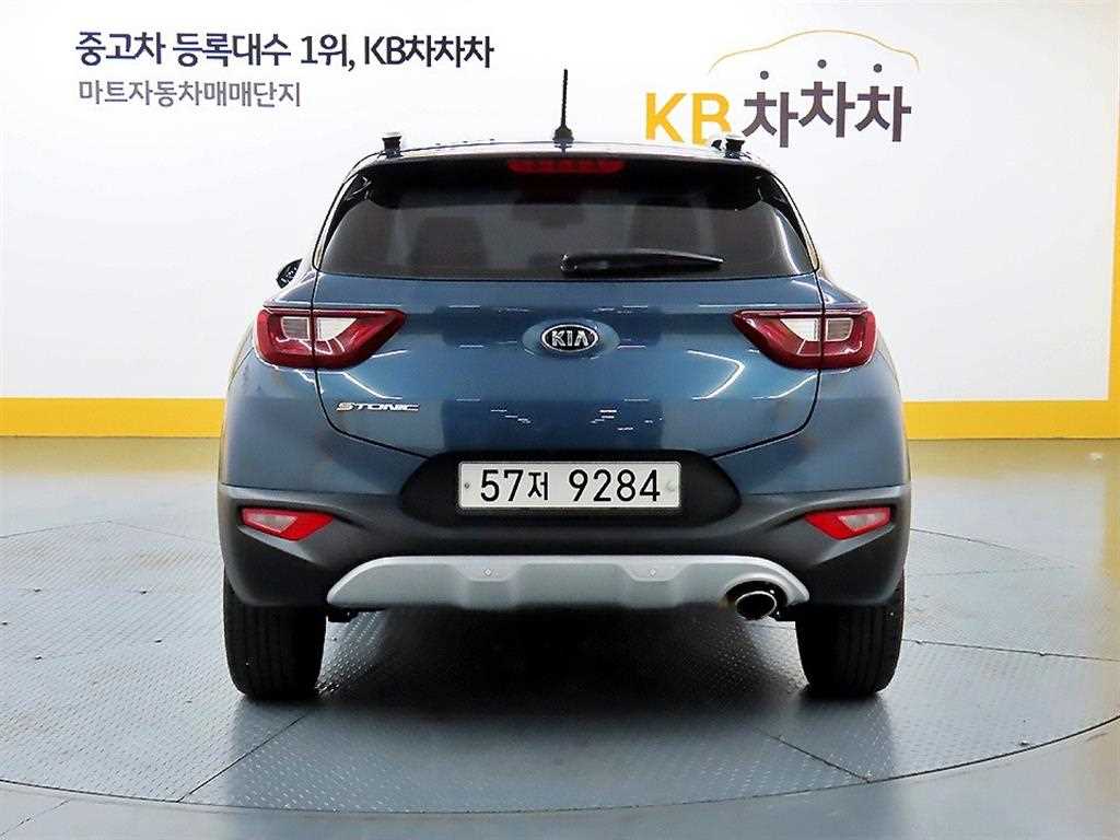 KIA Stonic - Vista 3