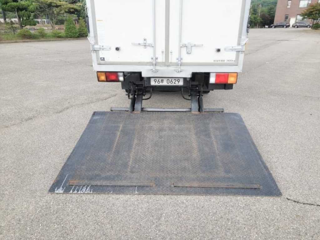 medium and large cargo truck - Vista 8