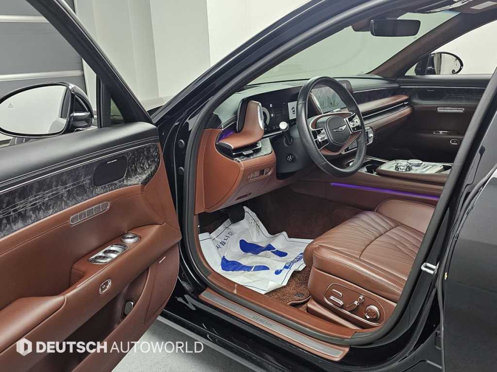 Genesis G90 - Vista 11