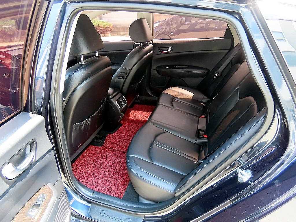 KIA K5 - Vista 6
