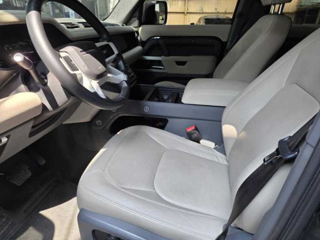 Land Rover Defender - Vista 6