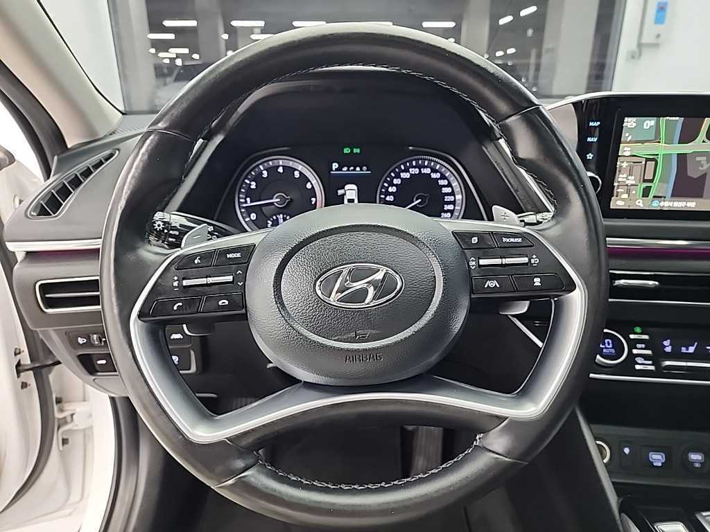 HYUNDAI Sonata - Vista 9