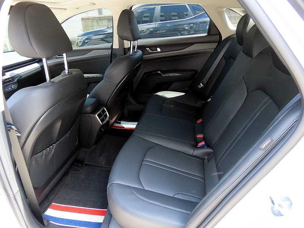 KIA K5 - Vista 6