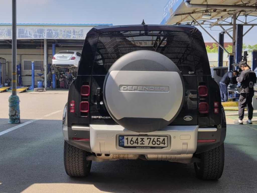 Land Rover Defender - Vista 4