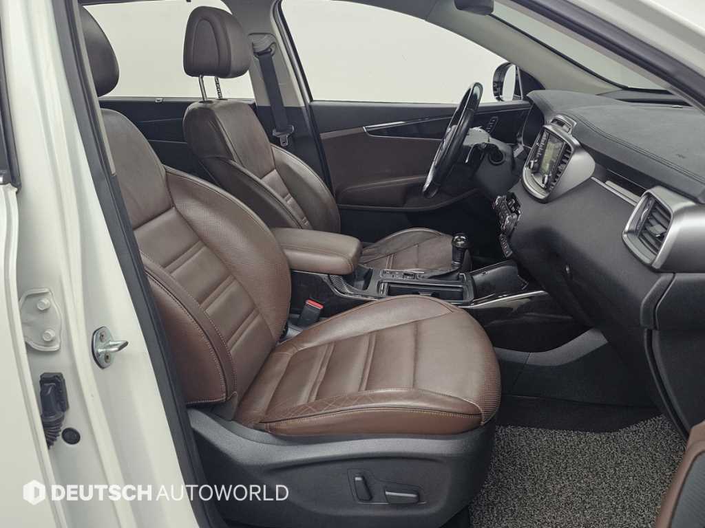 KIA Sorento - Vista 10