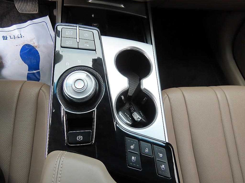 KIA K8 - Vista 10