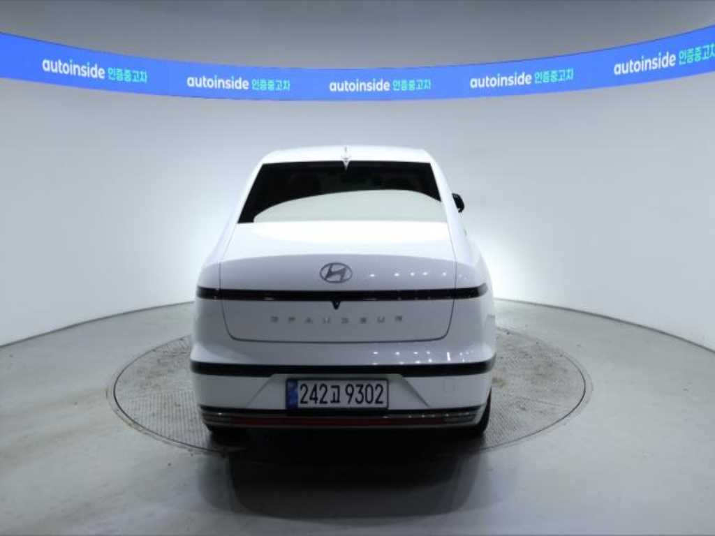 HYUNDAI Grandeur - Vista 5