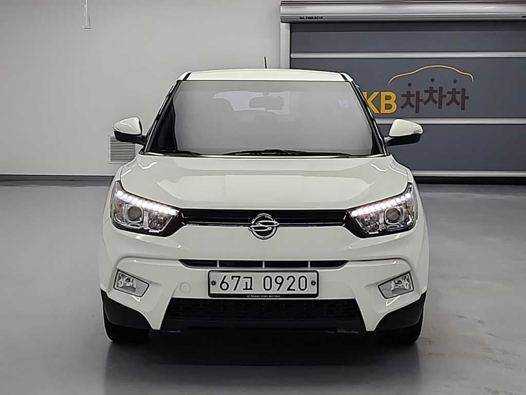 Ssangyong Tivoli - Vista 2