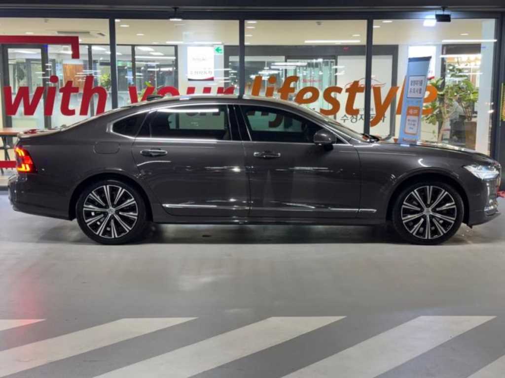 Volvo S90 - Vista 3
