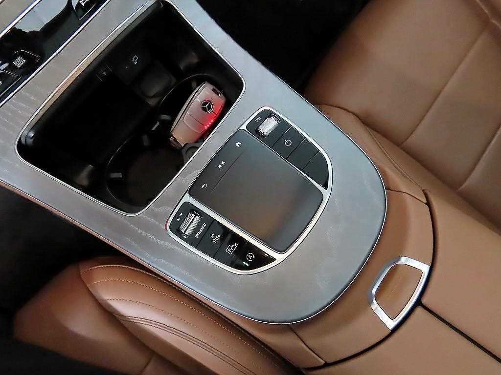 Mercedes Benz E class 2021 Blanco - Importación desde Corea - HF Imports Iquique - Foto 13