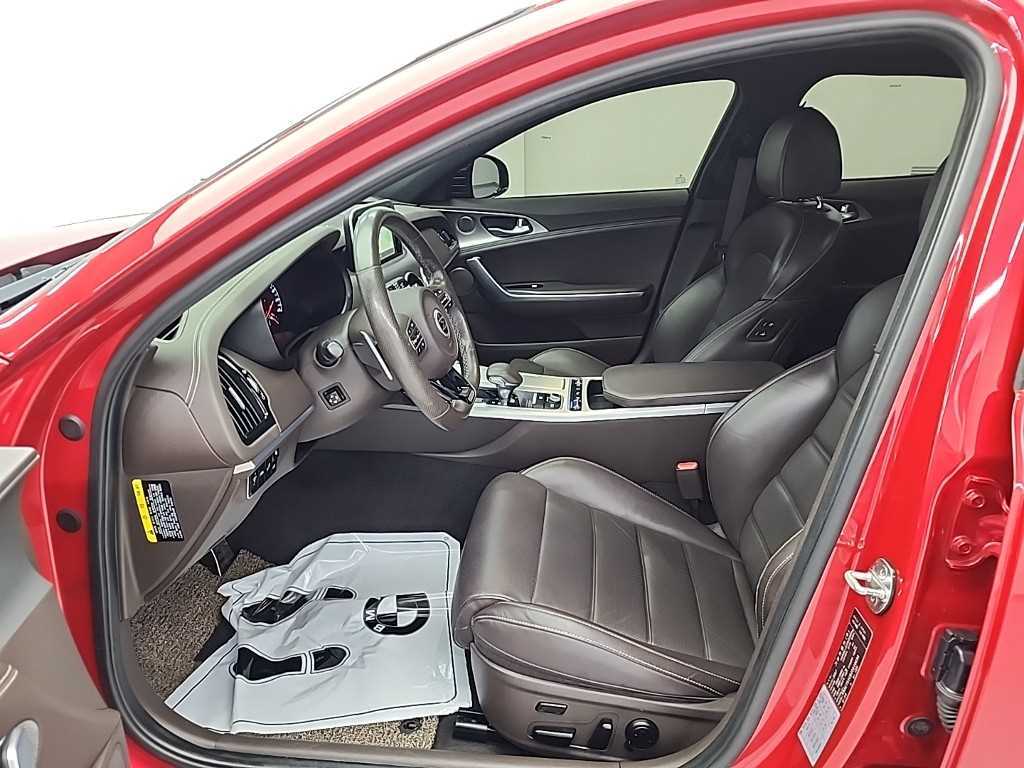 KIA Stinger - Vista 11