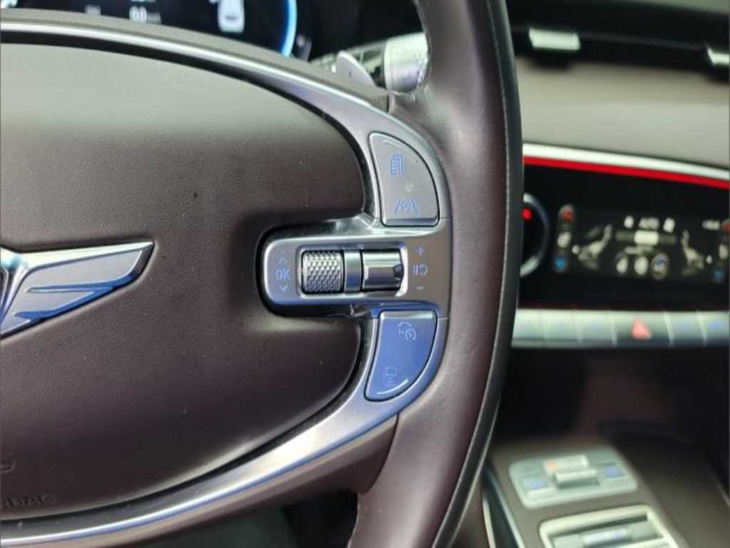 Genesis GV70 - Vista 6