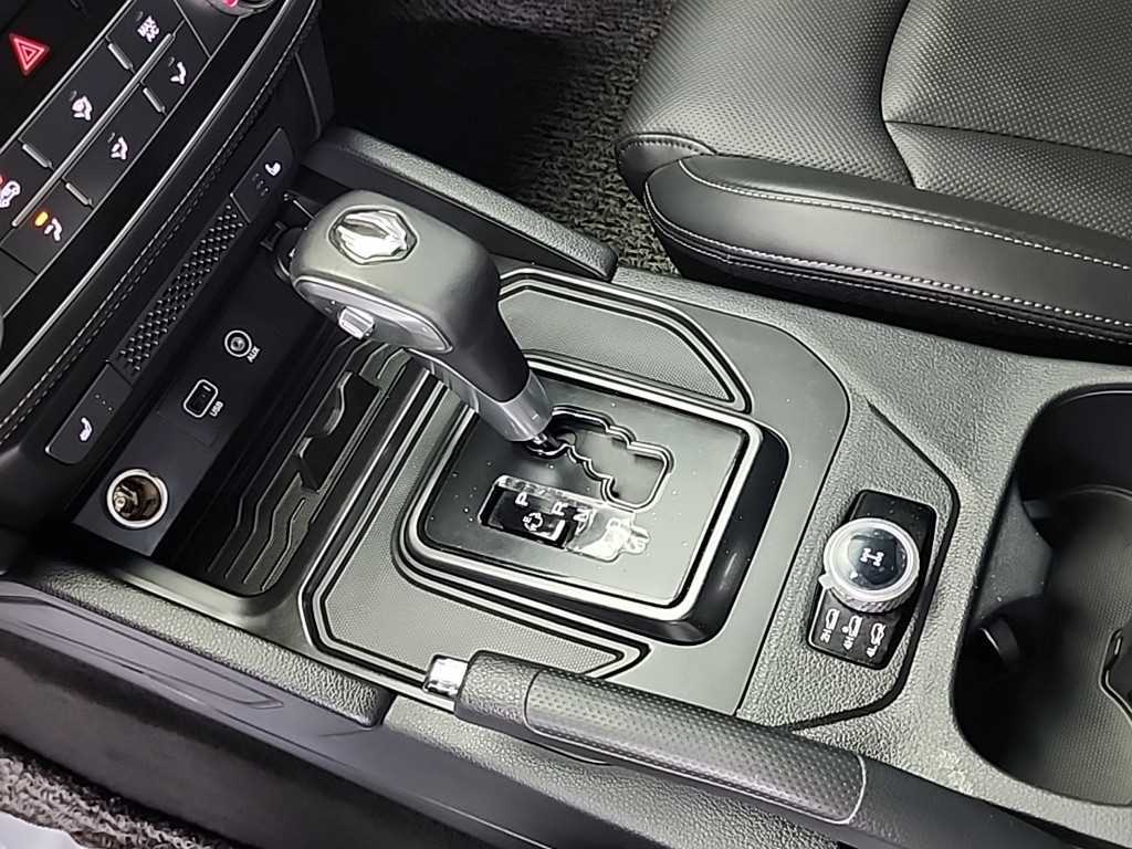 Ssangyong Rexton - Vista 8