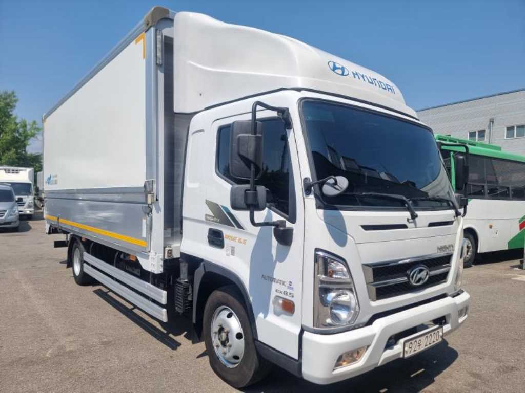 medium and large cargo truck - Vista 3