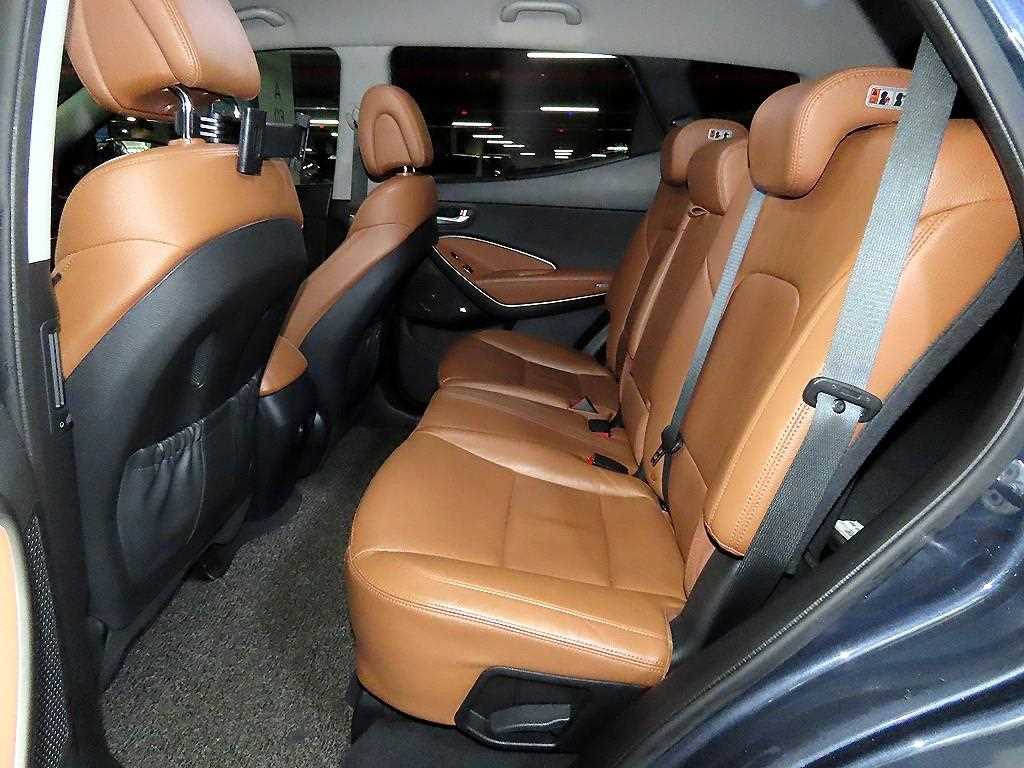 HYUNDAI Santa Fe - Vista 7