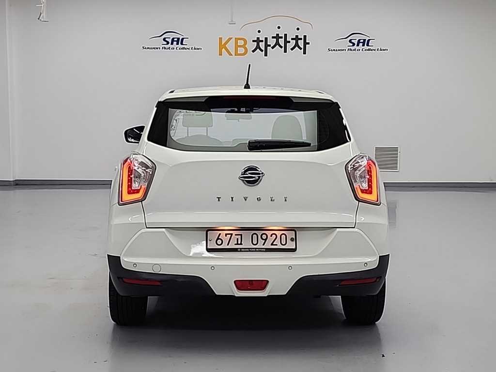 Ssangyong Tivoli - Vista 3