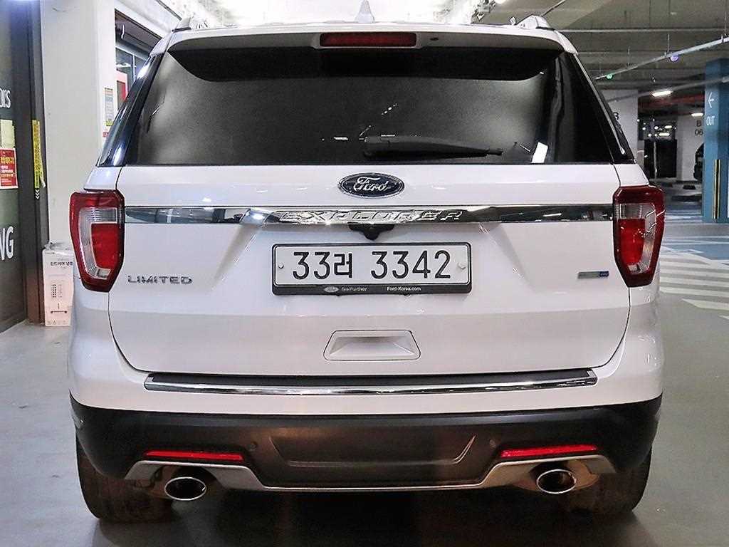 Ford Explorer - Vista 5