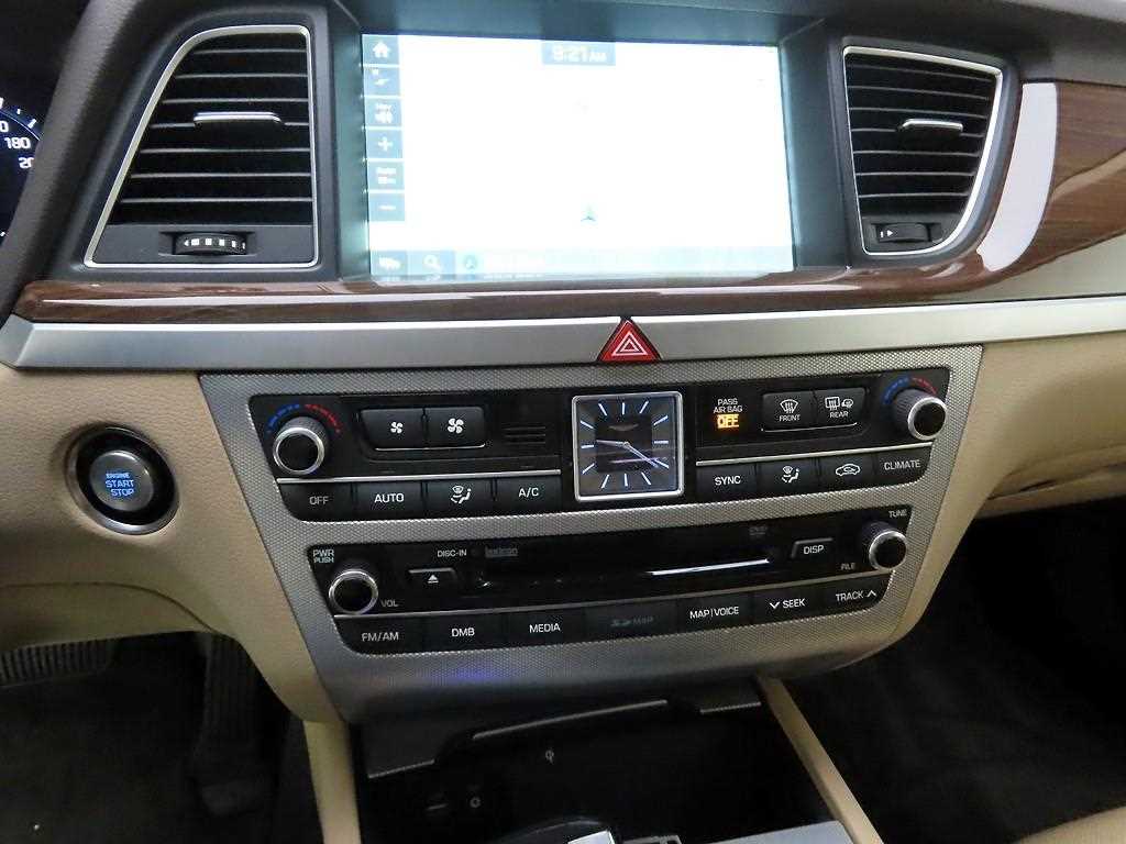 Genesis G80 - Vista 10