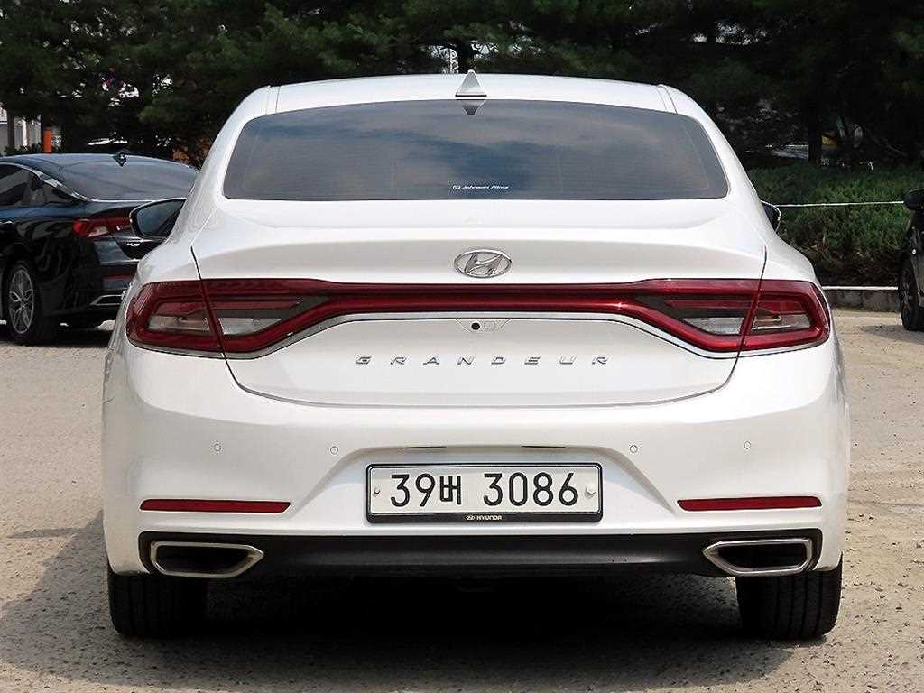 HYUNDAI Grandeur - Vista 4
