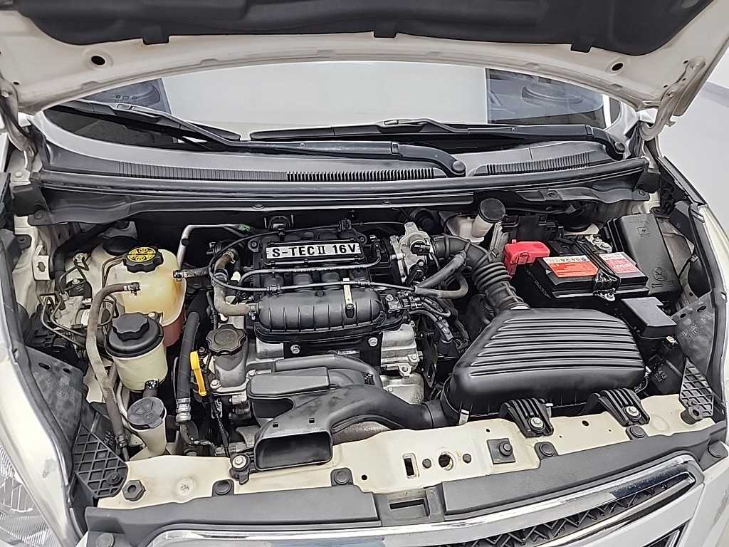 Chevrolet Spark - Vista 5
