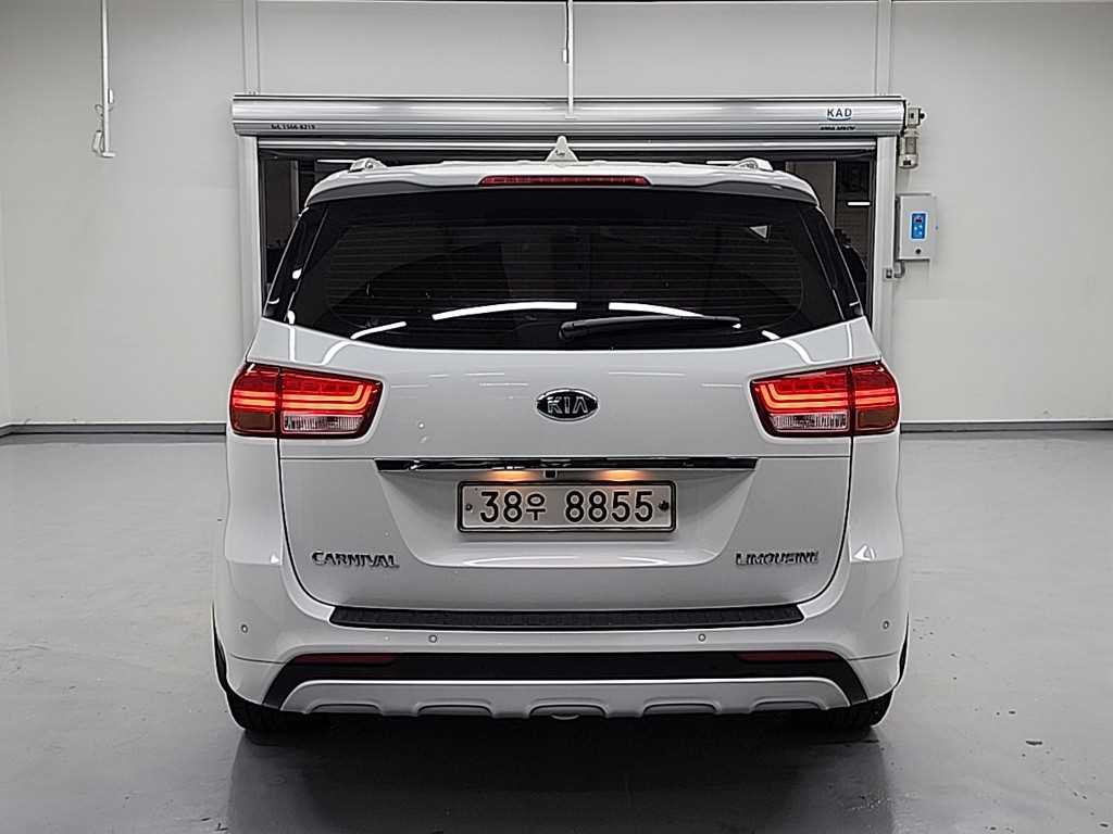 KIA Carnival - Vista 3