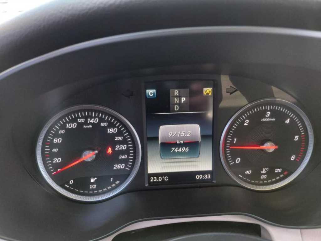 Mercedes Benz GLC Class - Vista 6