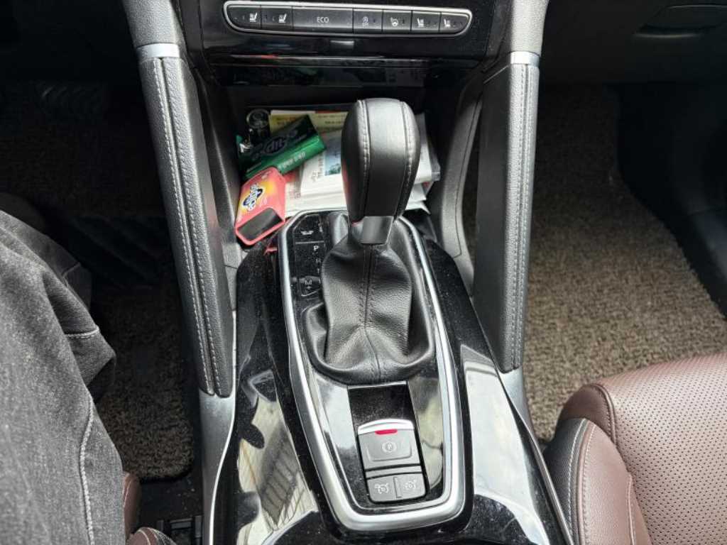 SAMSUNG QM6 - Vista 10