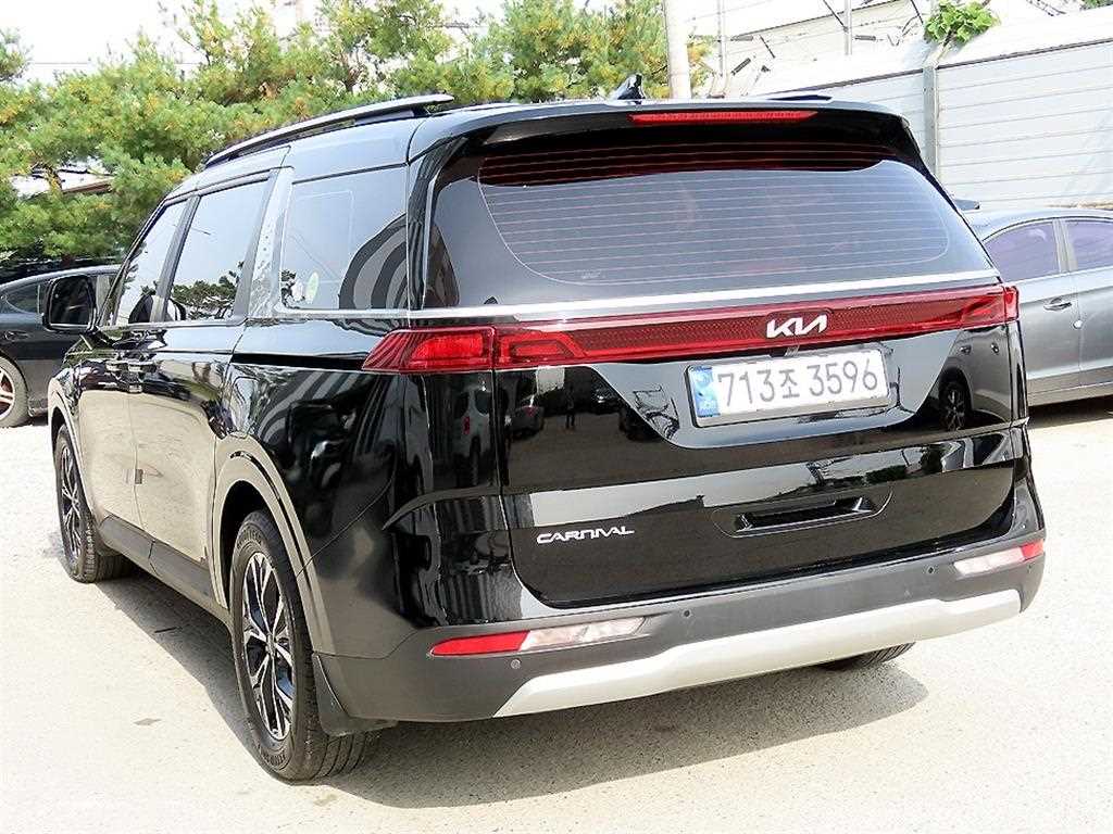 KIA Carnival - Vista 3