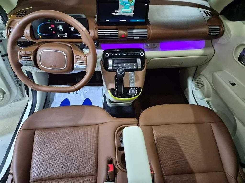 HYUNDAI Casper - Vista 10