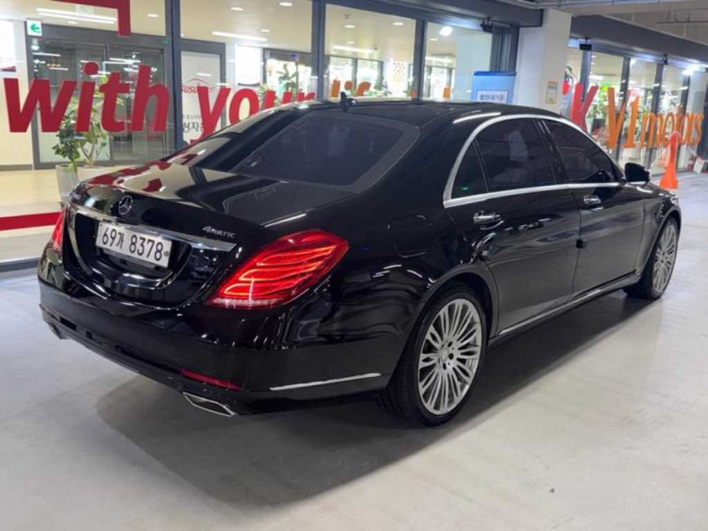 Mercedes Benz S Class - Vista 4