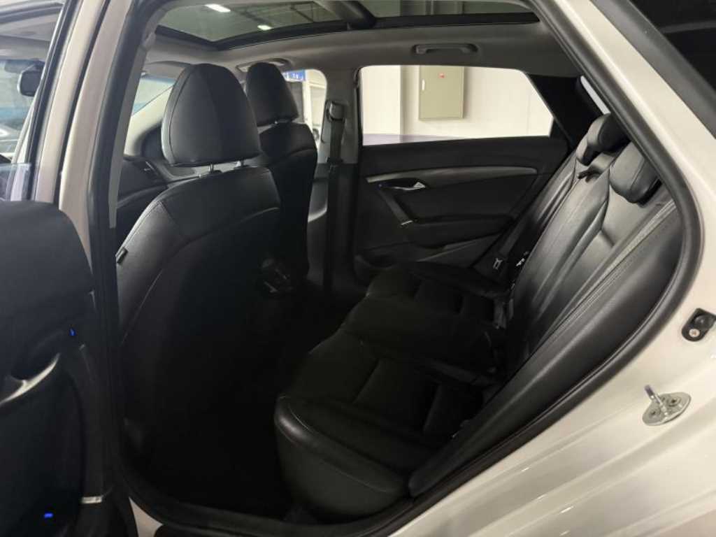 HYUNDAI i40 - Vista 7