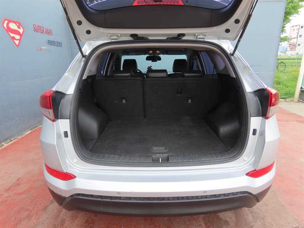 HYUNDAI Tucson - Vista 5