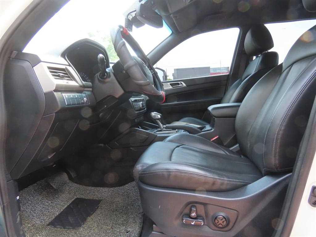 Ssangyong Rexton 2019 Blanco - Importación desde Corea - HF Imports Iquique - Foto 15