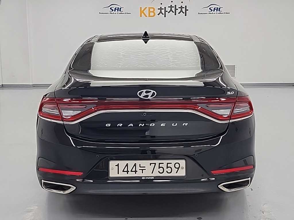 HYUNDAI Grandeur - Vista 3