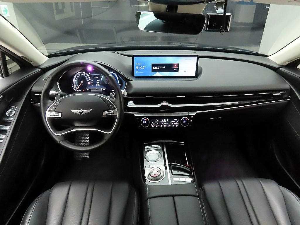 Genesis G80 - Vista 8