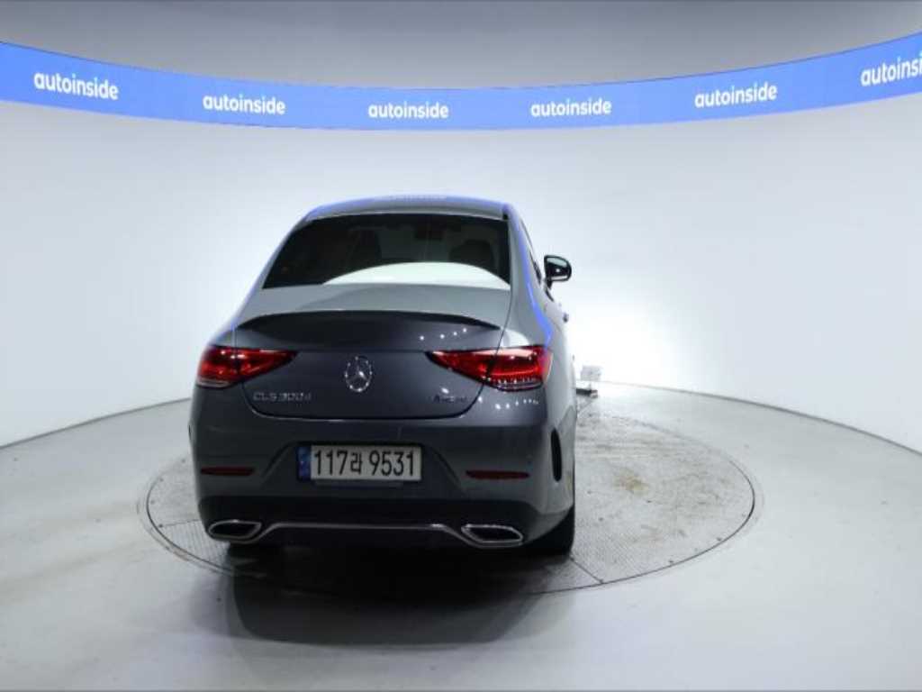 Mercedes Benz CLS Class - Vista 5