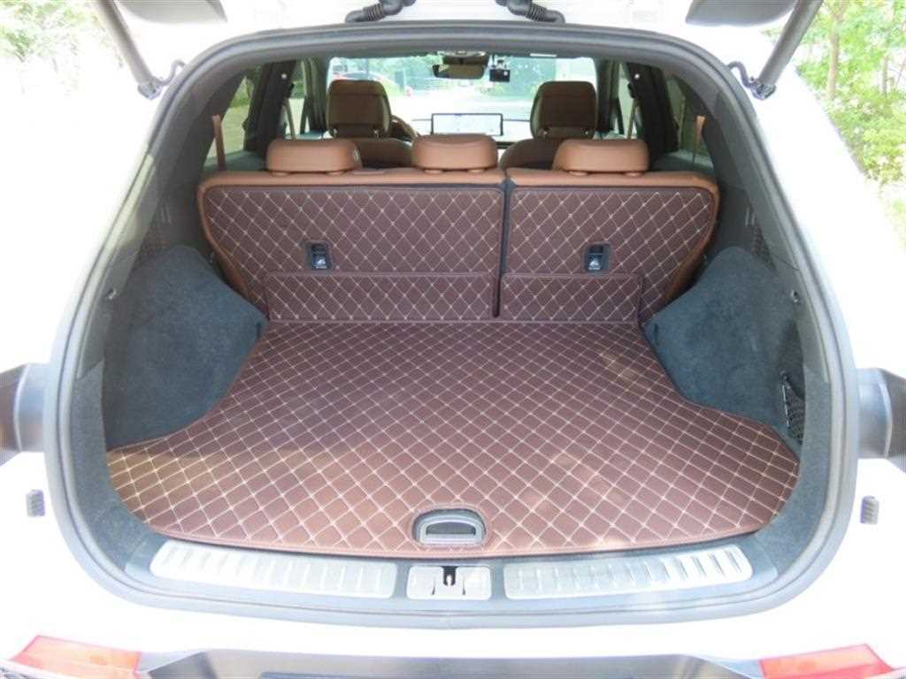 Genesis GV70 - Vista 5