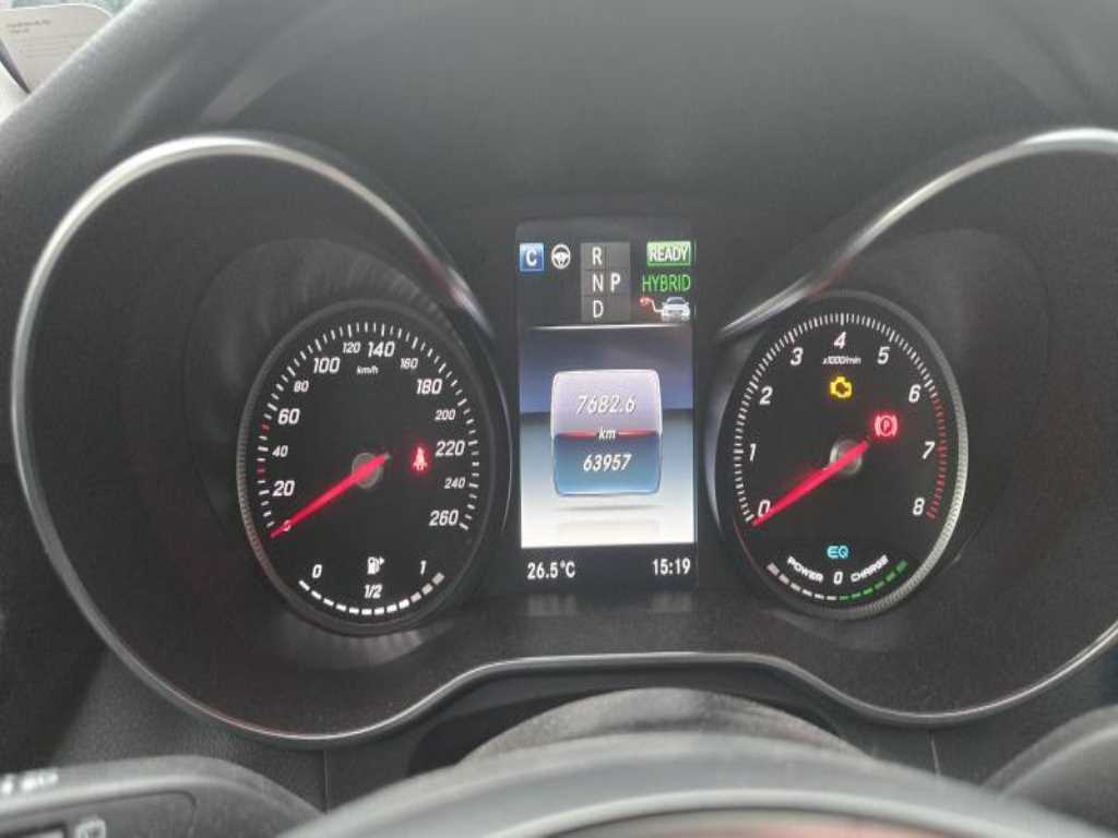 Mercedes Benz GLC Class - Vista 3