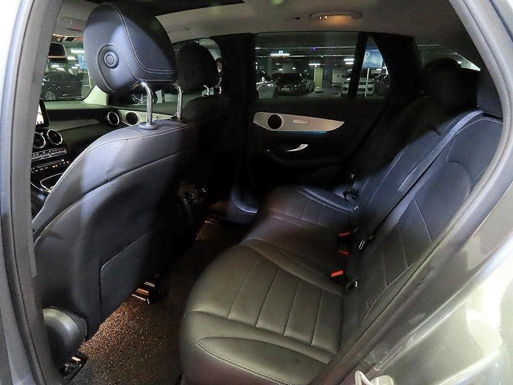 Mercedes Benz GLC Class - Vista 7