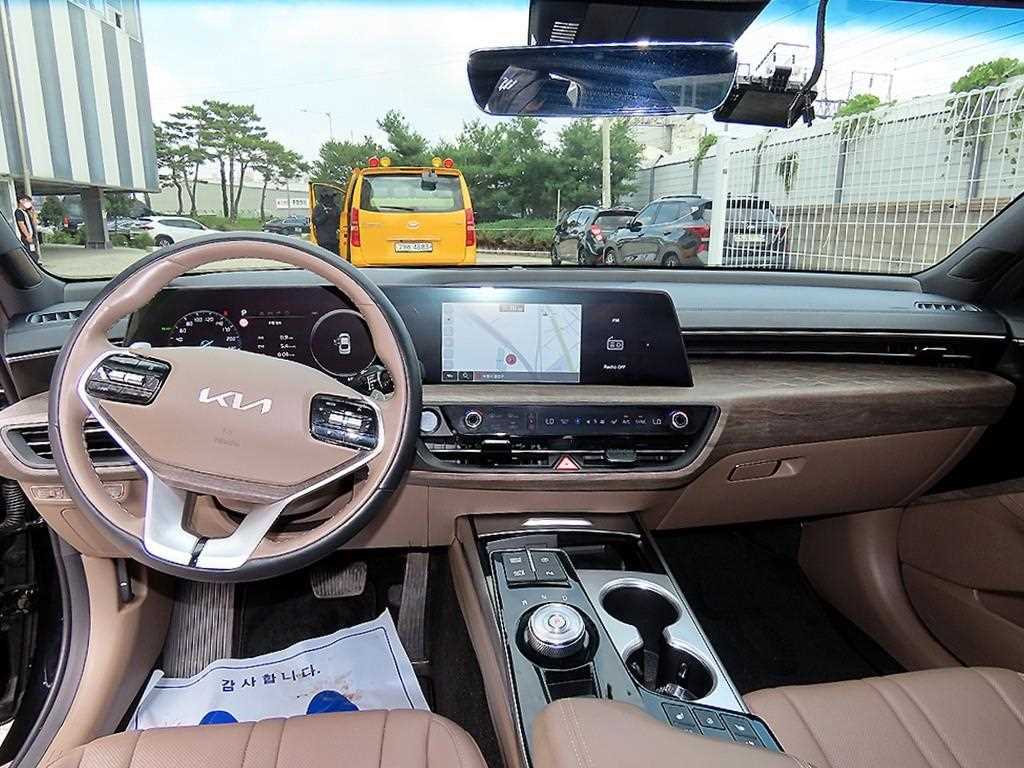 KIA K8 - Vista 7