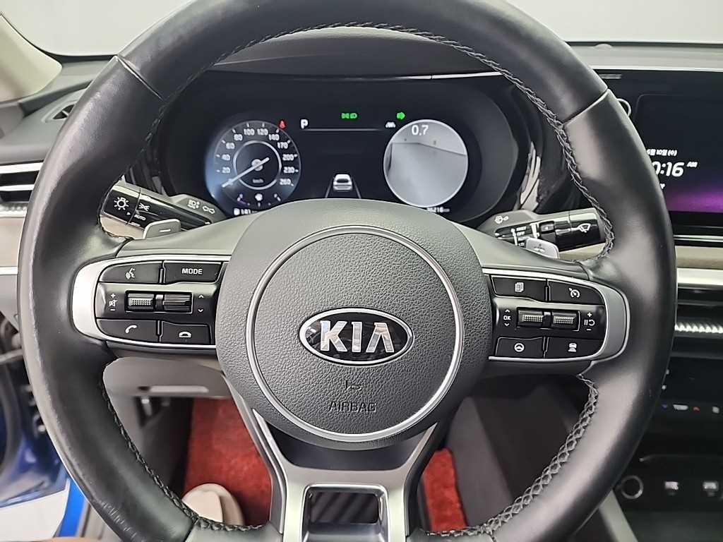 KIA K5 - Vista 9