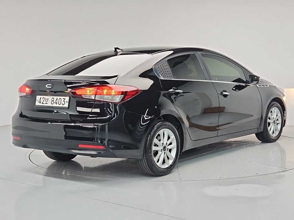 KIA K3 - Vista 4