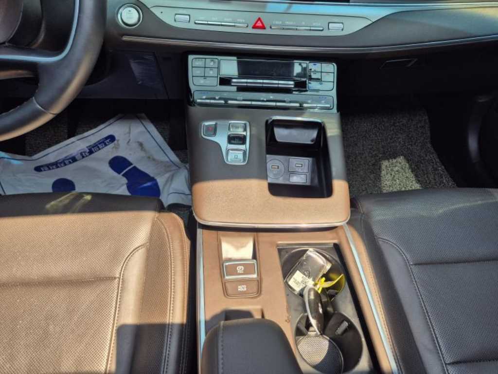 HYUNDAI Grandeur - Vista 9