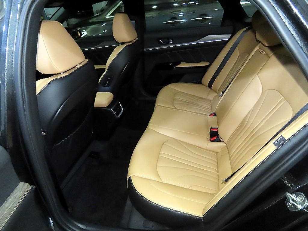 KIA K5 - Vista 7