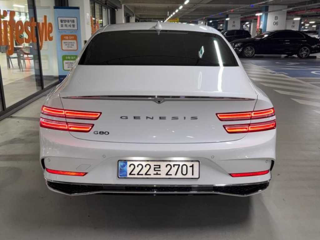 Genesis G80 - Vista 6